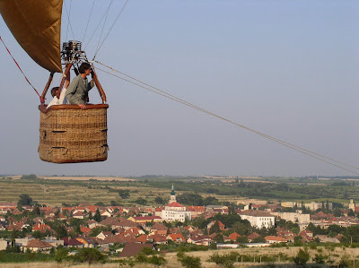 Balon nad modrou